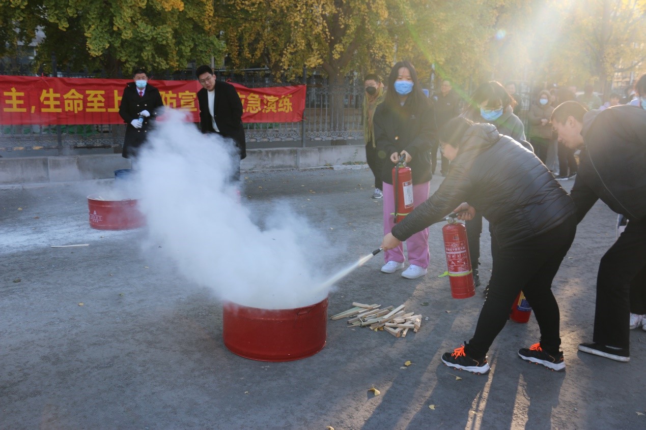 3499拉斯维加斯组织发展&ldquo;预防为主，性命至上&rdquo;消防宣传应急演练